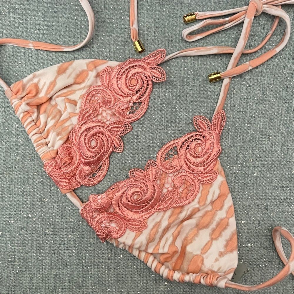 Beach Bunny Bikini Top - Picture 4 of 6